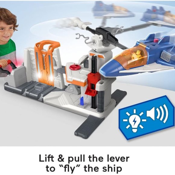 Fisher-Price and Pixar Lightyear Playset, Imaginext Lift & Launch Star Command - Picture 4 of 5